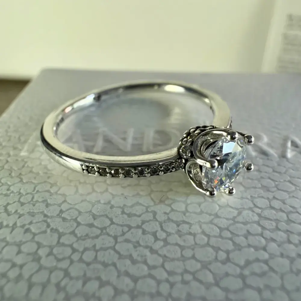 ANILLO COMPROMISO PANDORA CORONA TRANSPARENTE PLATA .925 + KIT DE REGALO - Image 3