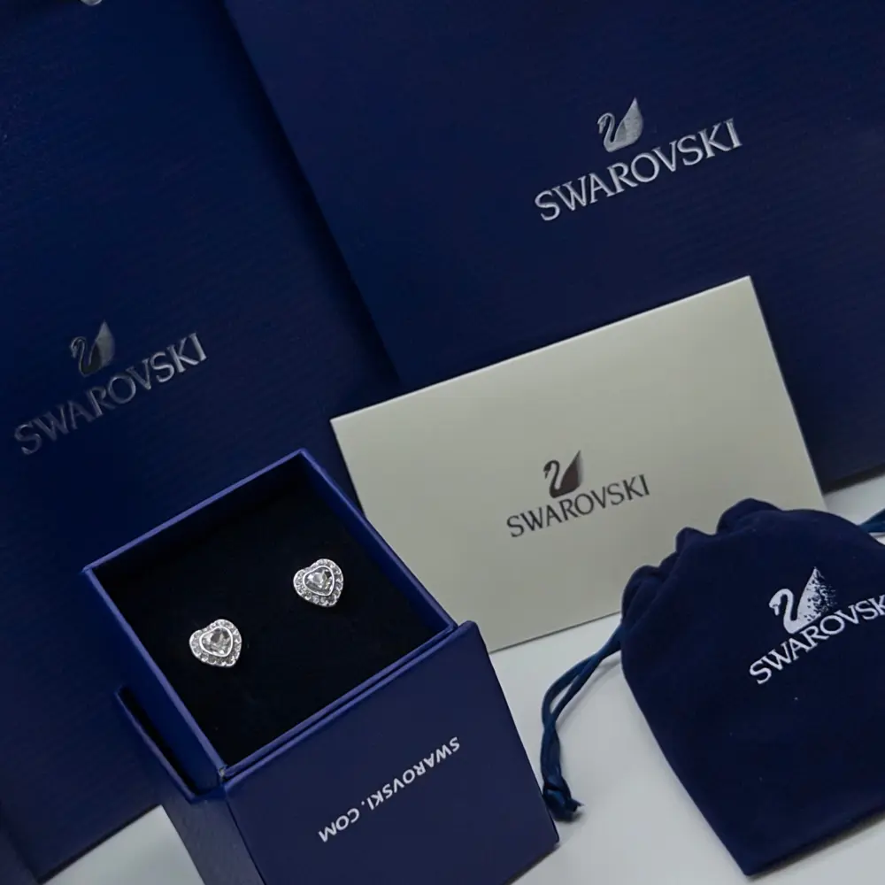 ARETES PENDIENTES CORAZON ARIANA GRANDE SWAROVSKI + KIT DE REGALO - Image 6