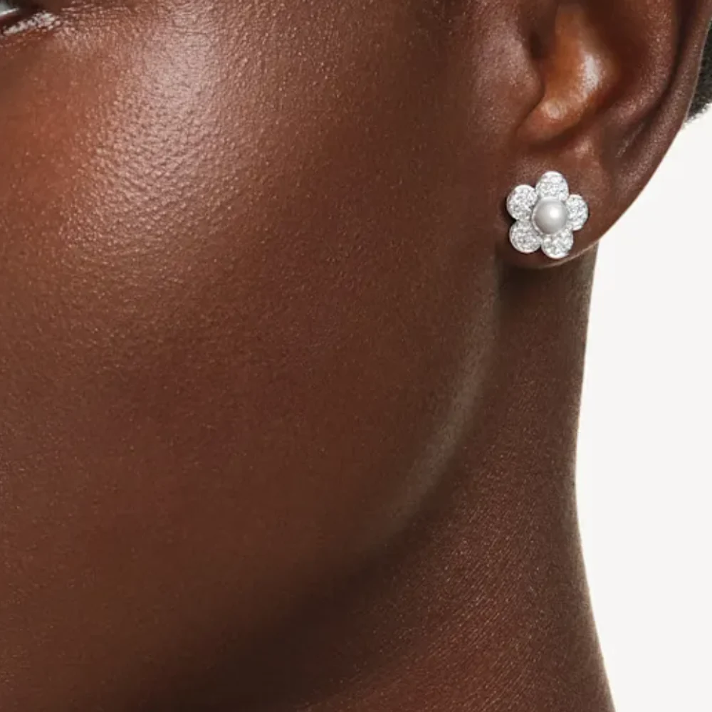 ARETES PENDIENTES FLORES BLANCAS ARIANA GRANDE SWAROVSKI - Image 7