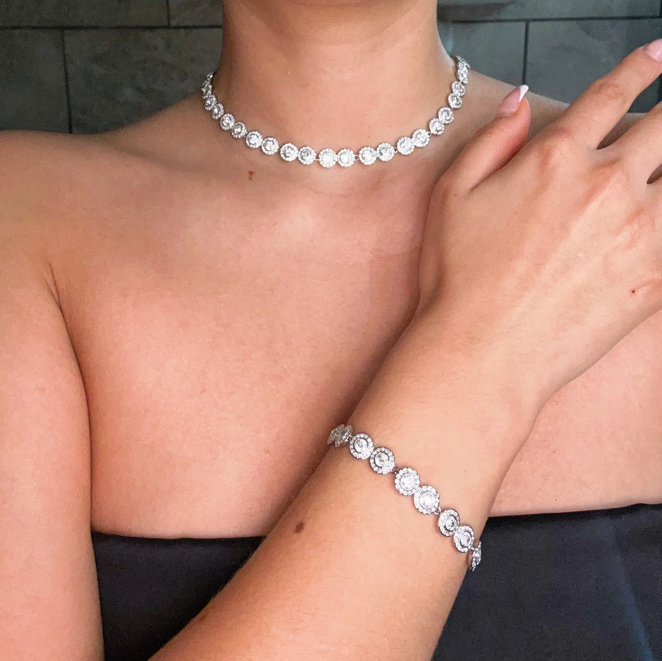 SET CONJUNTO COLLAR + PULSERA + ARETES SWAROVSKI ANGELIC HALO - Image 11
