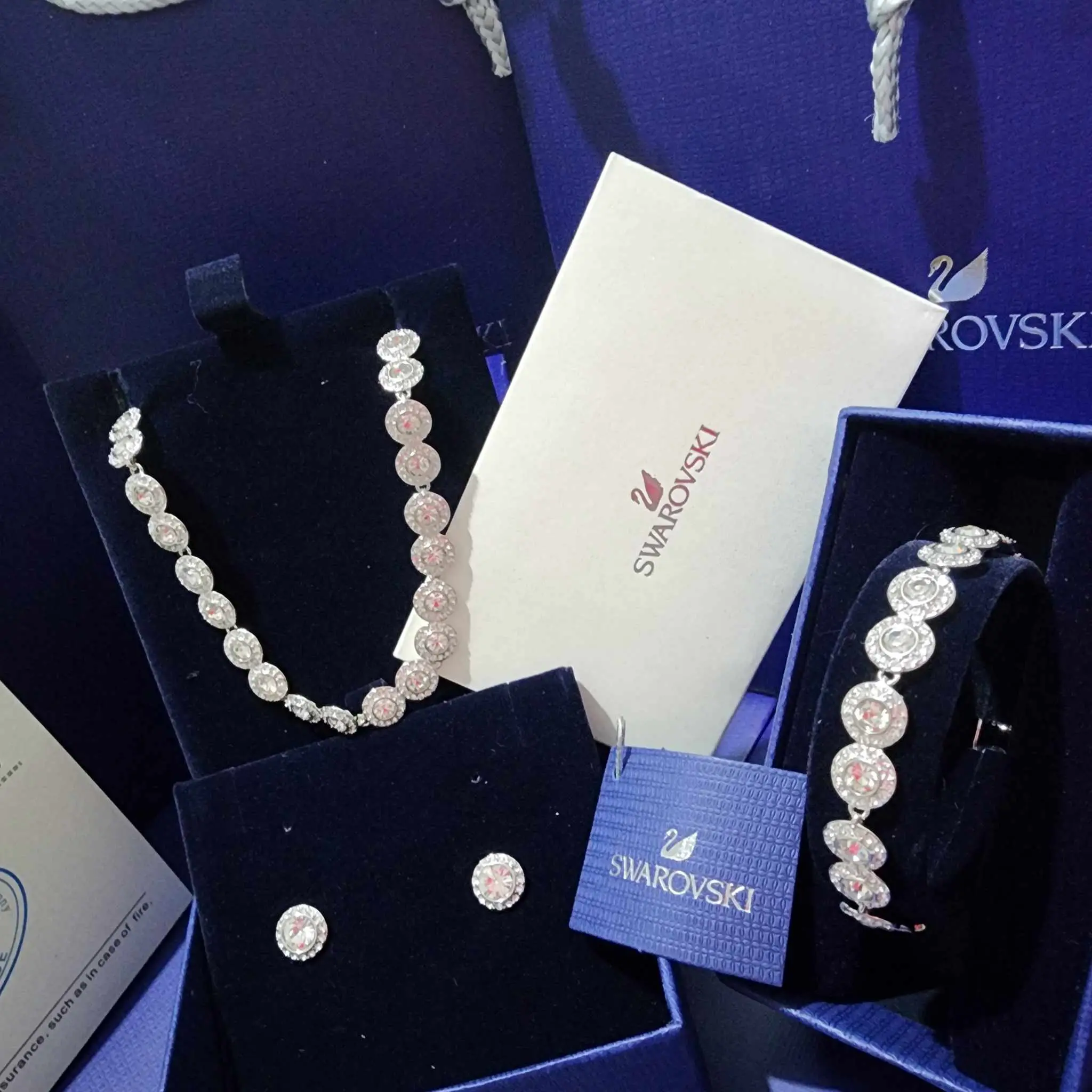 SET CONJUNTO COLLAR + PULSERA + ARETES SWAROVSKI ANGELIC HALO - Image 9