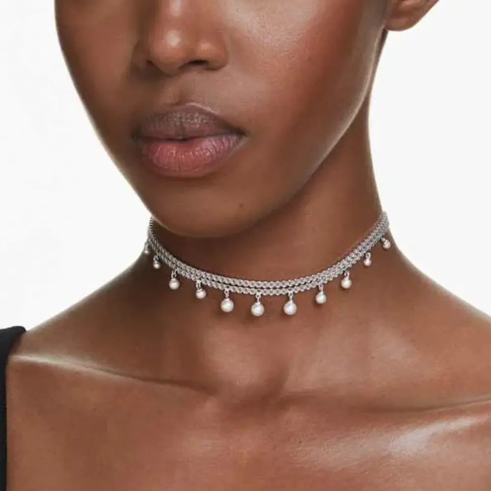 COLLAR GARGANTILLA SWAROVSKI ARIANA GRANDE PERLA DE CRISTAL TALLA REDONDA + ACCESORIOS - Image 3