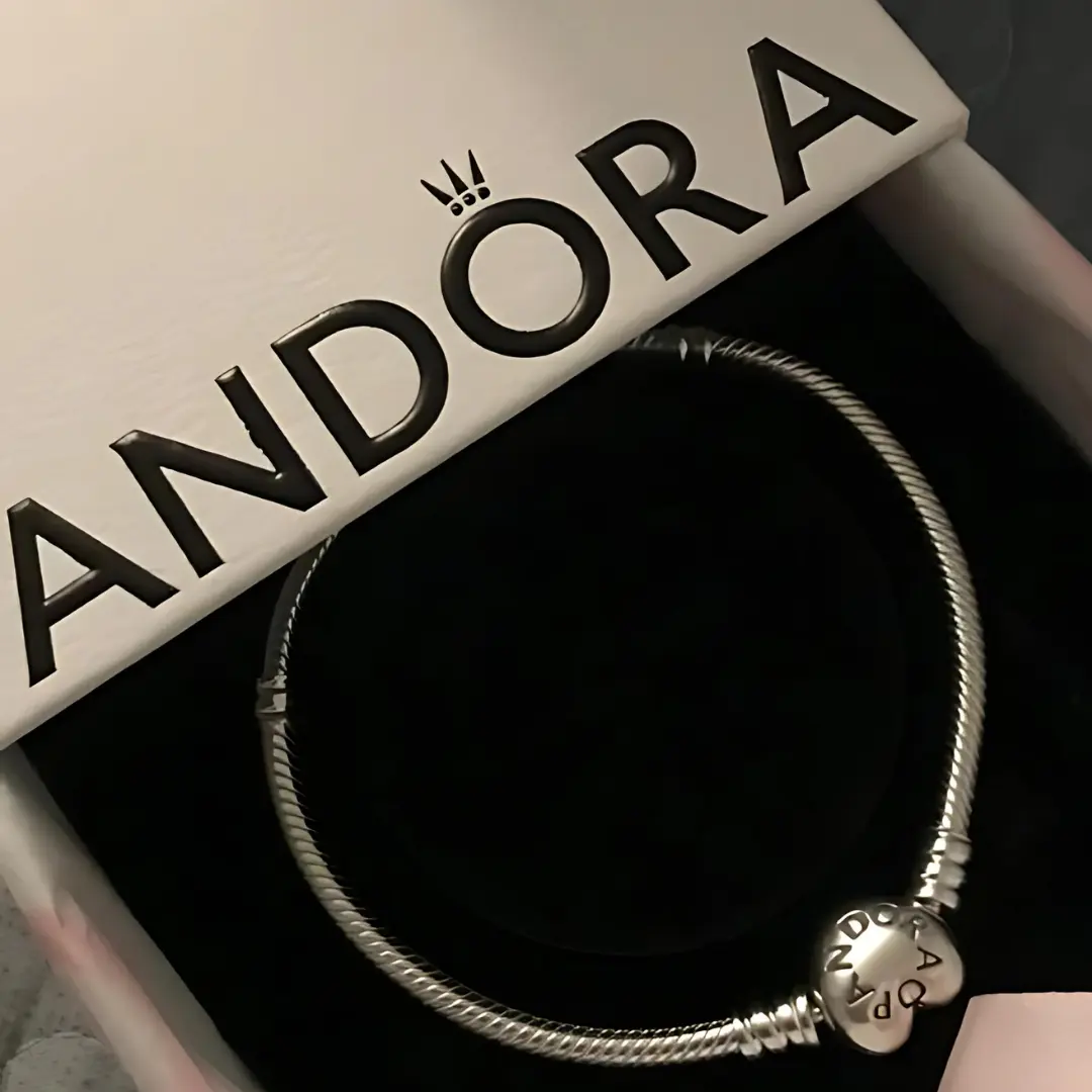 SET PULSERA CORAZON MOMENTS PANDORA + CHARM EVANGELINE LUCIERNAGA - Image 6